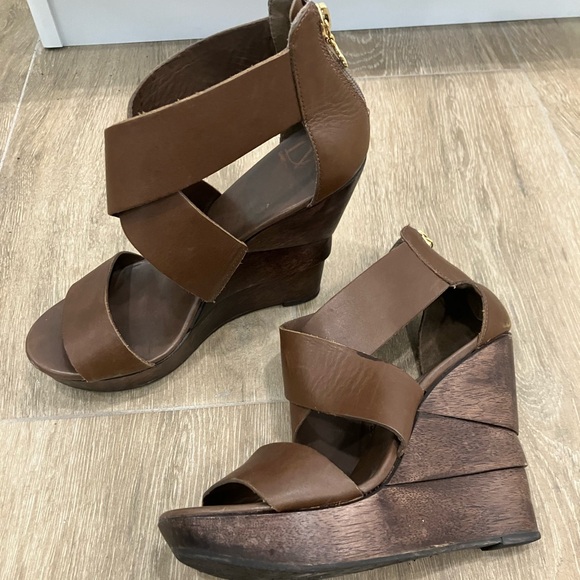 Diane Von Furstenberg Wooden Wedges - Picture 1 of 6